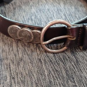 Tosca Blu Italian leather belt coin detail EUC